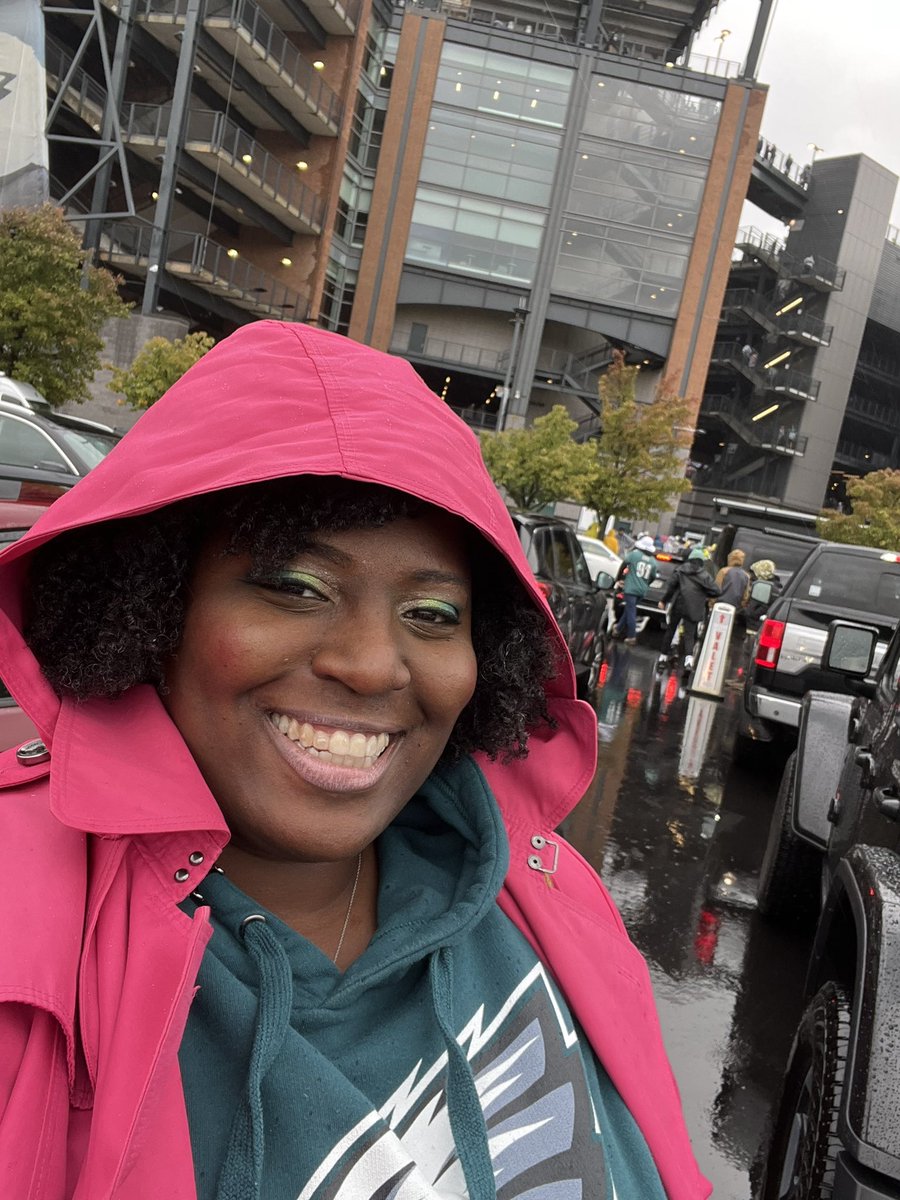 Joanna4PA's tweet photo. #UNDEFEATED #FLYEaglesFLY 🦅🦅🦅💚💚💚 #byeDallas https://t.co/y2f5LqzjPB