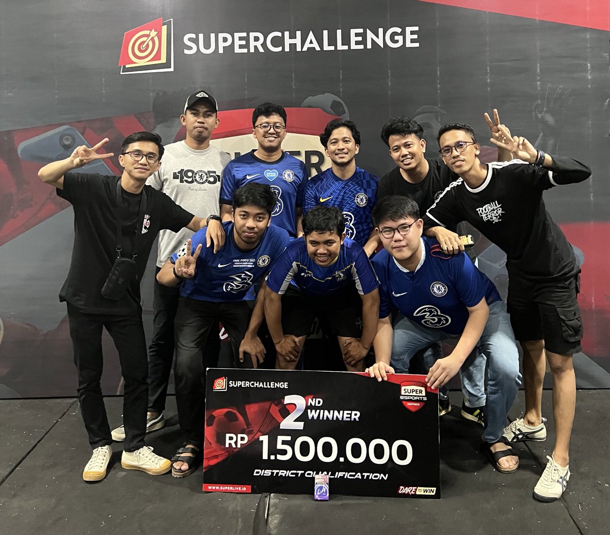 CISCmakassar's tweet photo. CISC Makassar berhasil keluar menjadi Runner-Up dalam ajang Super E-Sports Series 2022 💥
Hasil ini juga membawa Tim melaju ke Babak Final Area Phinisi 🙌
Selamat dan Sukses untuk fase selanjutnya ✊
This is CISC Makassar,
Ewakooo!!!
@chelseaindo_ofc
#ThePrideofCISC https://t.co/EZPVp2YKEF