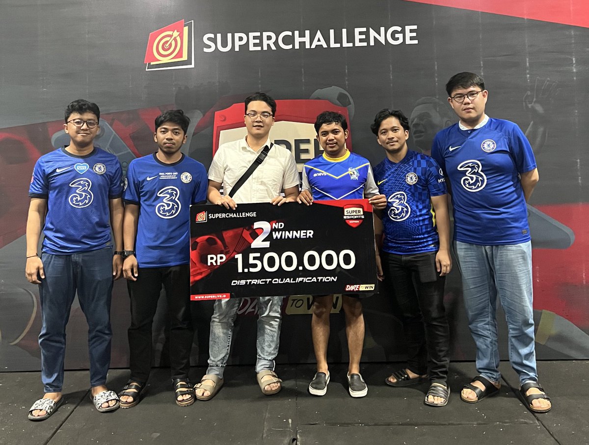 CISCmakassar's tweet photo. CISC Makassar berhasil keluar menjadi Runner-Up dalam ajang Super E-Sports Series 2022 💥
Hasil ini juga membawa Tim melaju ke Babak Final Area Phinisi 🙌
Selamat dan Sukses untuk fase selanjutnya ✊
This is CISC Makassar,
Ewakooo!!!
@chelseaindo_ofc
#ThePrideofCISC https://t.co/EZPVp2YKEF