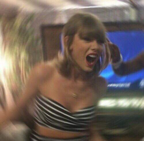 rebekahswiftie's tweet photo. WE ARE GETTING A NEW TAYLOR ALBUM THIS WEEK I REPEAT WE ARE GETTING A NEW TAYLOR ALBUM THIS WEEK #TSmidnightsTS https://t.co/tgZN3Vr3HL