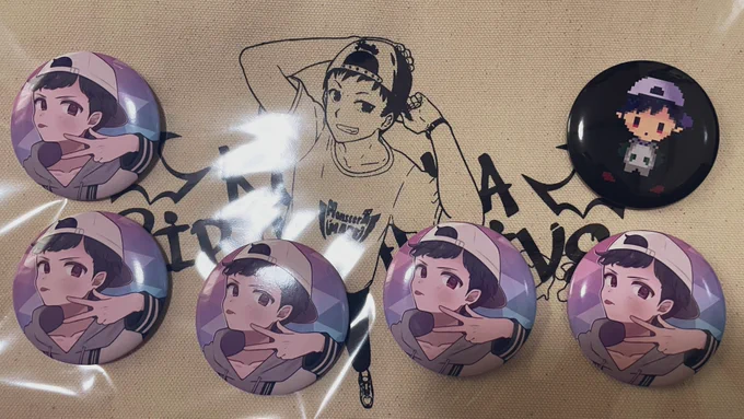 コーサカ生誕祭グッズ届いたんだけど缶バッチ・・!!! 