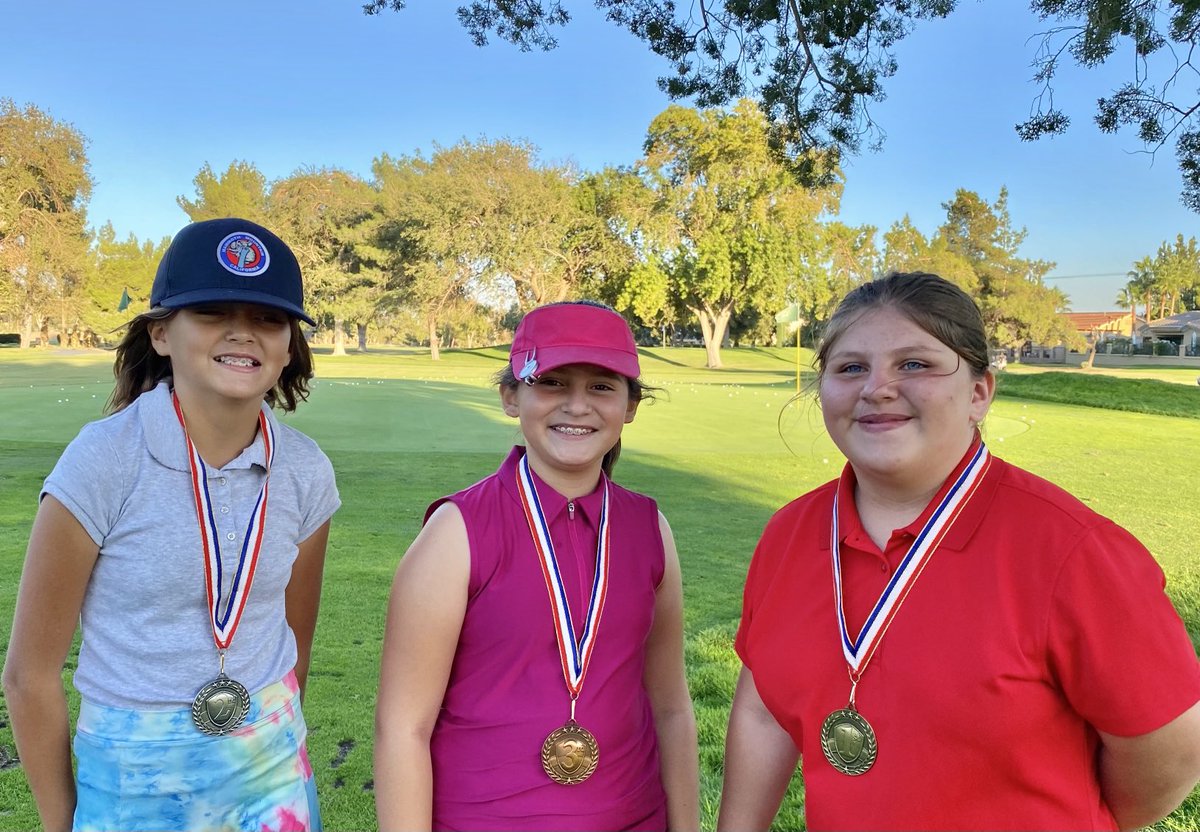 zerolimitstour's tweet photo. Todays Ladies 8-12 Year Old Division Medalists: 1st - Aria Mihalovich / 2nd - Ashlynn Cullen / 3rd - Eliza Ibarra
#ranchovistagc #antelopevalleycc #crystalairecc #brooksidegc #hesperiacc #elcarisogc #sandcanyoncc #zerolimitstour #golfdigest #presentedbyfoundationfinancial https://t.co/NOjcdAEugh