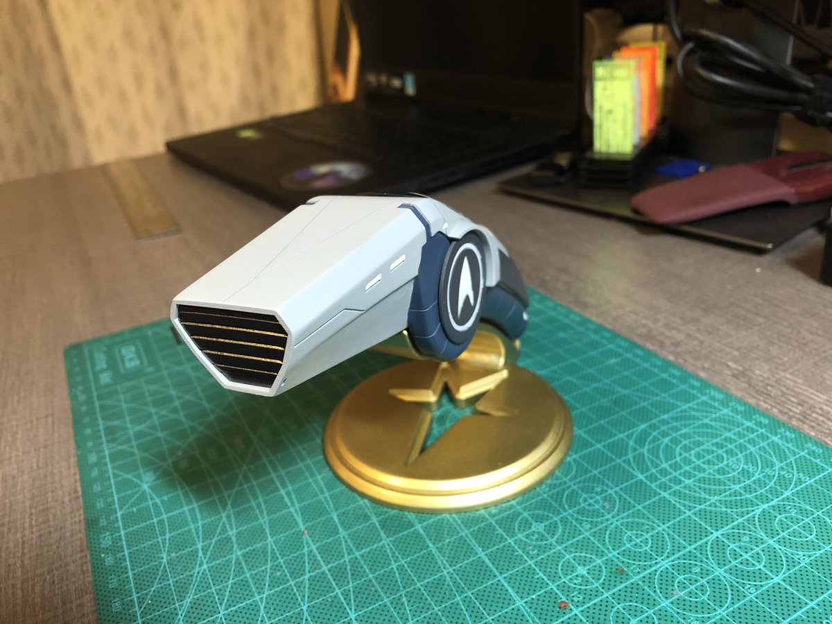 GeekToyLove's tweet photo. This special phaser is all done! Very happy with how it turned out and very excited to get it to where it’s going.
#2022Projects #GeekDen #StarTrekProdigy #StarTrek https://t.co/pLcxm6L3pi