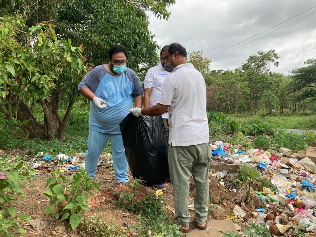 PrinceArihan's tweet photo. We need to find a solution to garbage menace across Goa. People must show some civic sense. Stop throwing garbage, polluting the environment and making beautiful Goa look like an eye sore. https://t.co/Kf5jI3juzF