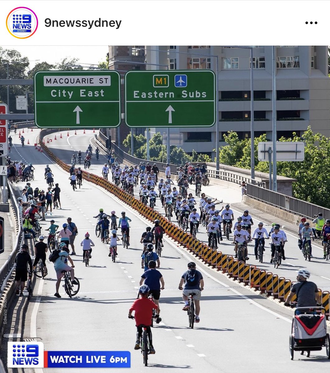 Elhamb19's tweet photo. Yesterday a group of Iranians participated in the Spring Cycle festival to demonstrate their solidarity with the people of Iran and support the WOMAN, LIFE, FREEDOM movement. Spring Cycle is an annual recreational bike ride festival.
#SpringCycleSydney
@9NewsSyd
#MahsaAmini https://t.co/RwDjvBwPkh