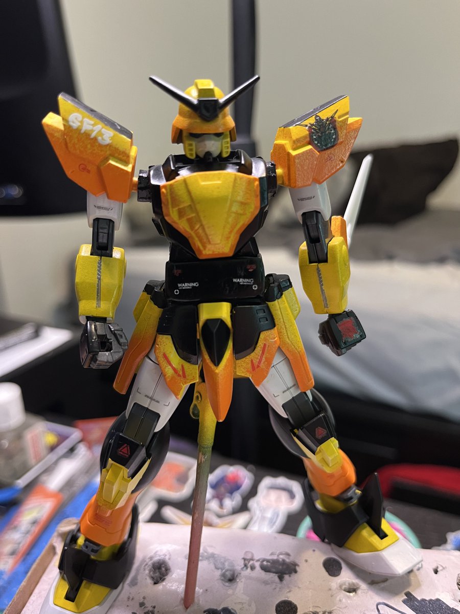 JoerInferno's tweet photo. Built the Gundam Licht Spiegel in reference to my friend on twitch ProCthulhu. Made from an old 90s 144 kit and modded/bashed with other kits! 1 of 2 Posts. #gundamspiegel #ggundam #customkitbash #gundam #robot #mecha #mech #mobilefighterggundam #mobilefighter #gundam #neogermany https://t.co/OlCF3LqBay