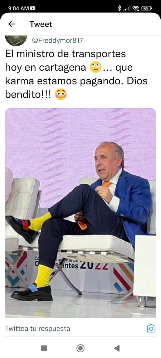 Margari25309160's tweet image. El GBNO y CONGRESO
De
#CARANGAS
Y 
#PAYASOS
Q
"#ORROR"
Camisa blanca
Chaqueta azul
Pantalon negro
Corbata naranja
Medias #AMARILLAS
Zapatos NEGROS
Con METIDO
ROJO
Y "Bn
"CACHACO"
En
C/GENA
De NO creer
La otra de 
CULI FALDA
La OTRA como de CARNAVAL
OTRAS
Con MOTILADOS
"#TODES"🤮!