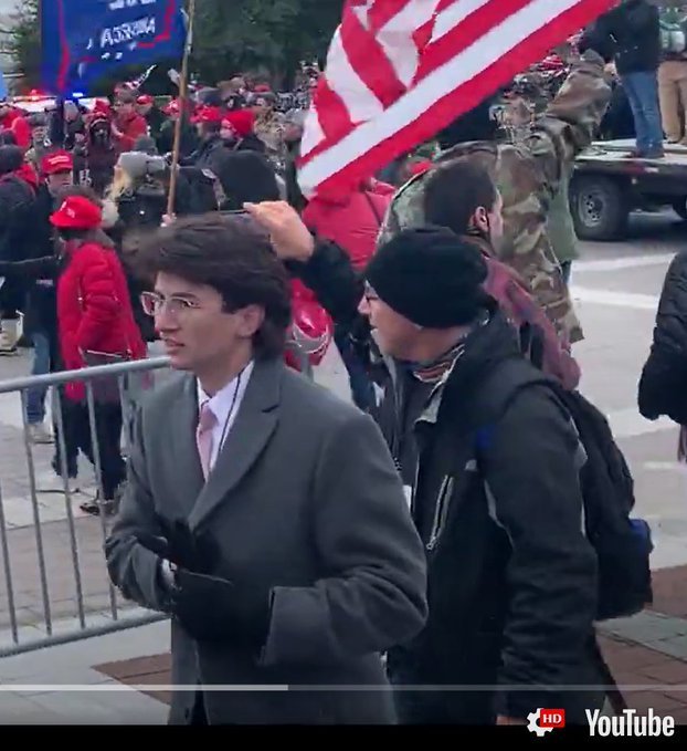 DianthaSol's tweet photo. Introducing #ChakMate, musician Armen Chakmakian, business & insurrection partner of #VIPCamel Jason Jones. With VIP pass, he & Jones helped lead the first East Capitol breach on Jan 6 then went up the steps, as he brags. TY @natedog155 for help & tag.🧵https://t.co/EFKRz1dYyV https://t.co/QszAprAZZ1