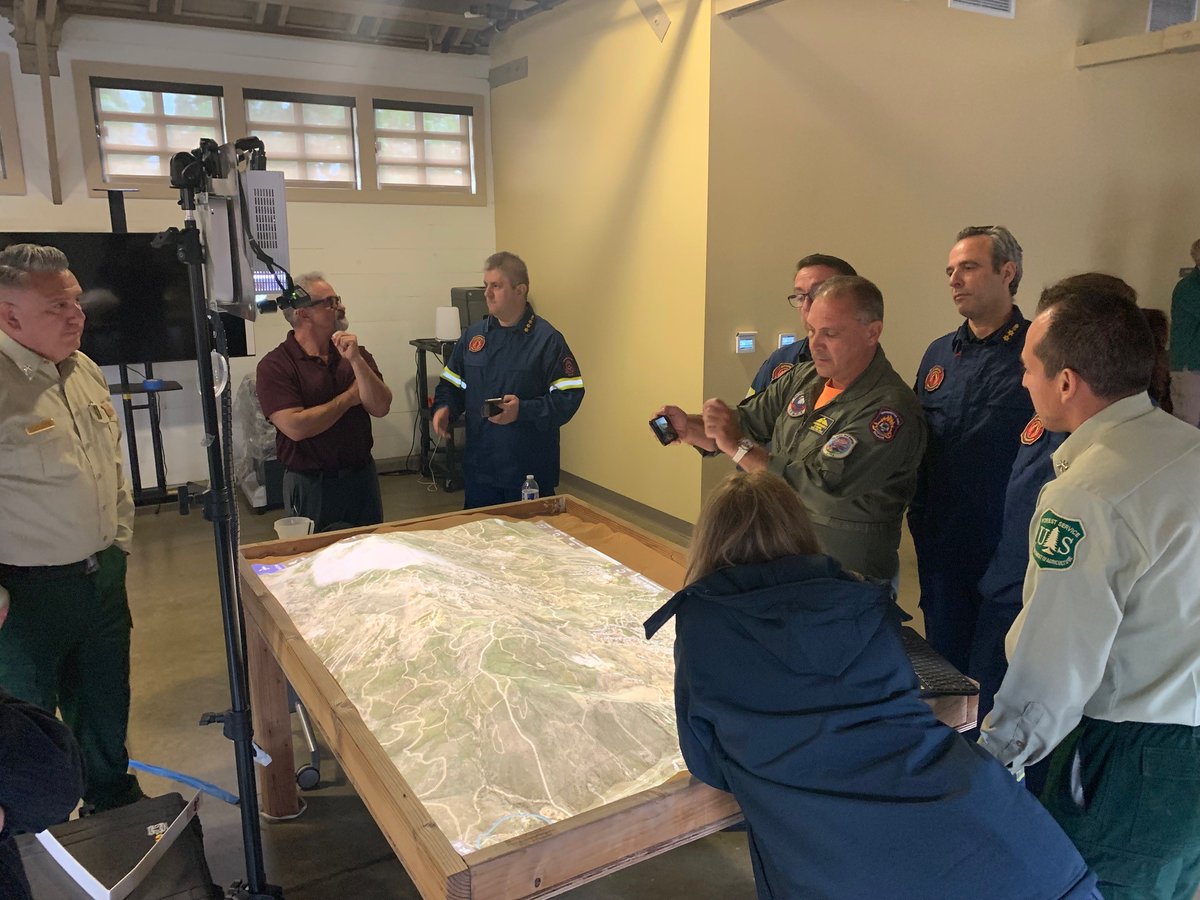 Angeles_NF's tweet image. #Fire officials from Greece toured the #USForestService aviation program (Angeles NF) @ Fox Fire Center (Lancaster)--helicopter night operations, intelligence aircraft, and fire simulation tools. @IAWF @pyrosvestiki @forestservice @R5_Fire_News @usfs_r5 @Cal_OES @LAFD @LACOFD