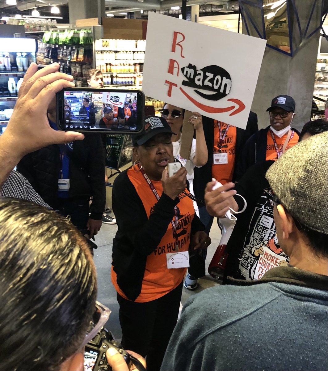foodchainworker's tweet photo. Fierce advocates Neza from @FWAFL, Ramon from @FUJWashington, and @truthteller711 from the Mississippi Workers Center for Human Rights led our delegation to deliver our letter to management. 

@amazon knows the demands. It's time to listen to workers! #PayUpAmazon #AmazonStrike https://t.co/BYlcuarXeA
