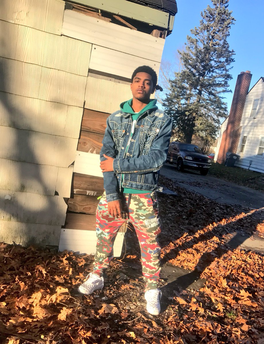 You been a 🐐 KID THIS SHIT 4L I MISS YO ASS DUDE 💔💔 <a href="/Sosaa_Swain/">iAmTTE</a>