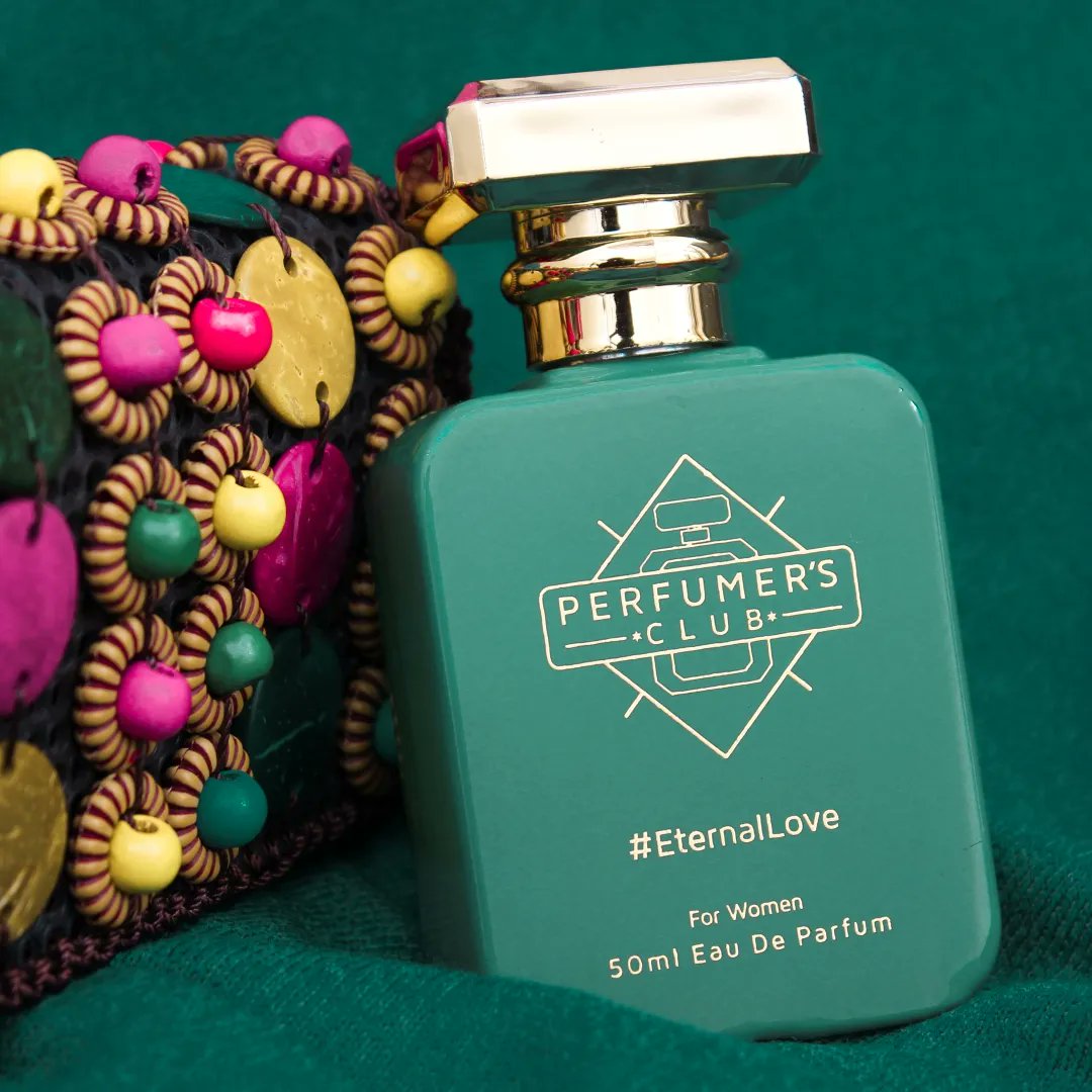 perfumebooth's tweet photo. One spray and they will not be able to take their eyes off you. Buy aromatic festive perfumes now at https://t.co/WPweUqhQSR https://t.co/pKA5vHukpT