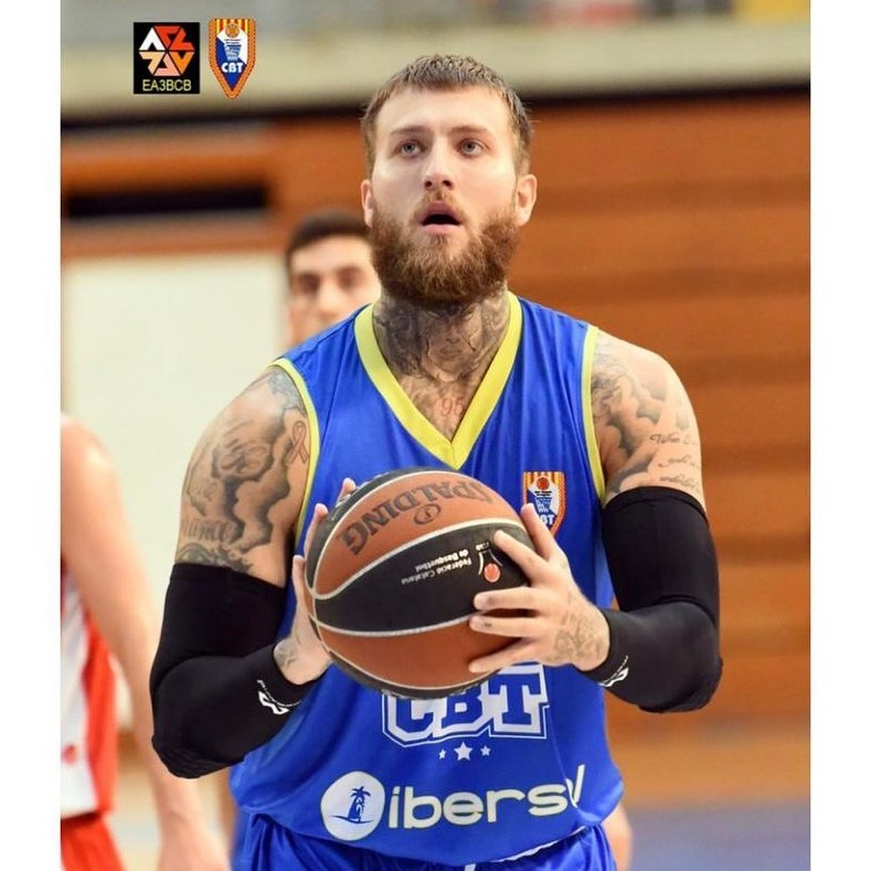 Alex Doche <a href="/ADfor3/">Alex Doche</a>  and Club Bàsquet Tarragona broke into the win column this weekend with a 81-57 thrashing of CN Helios Zaragoza with Alex posting 13pts, 7rebs, 1ast, 1stl in 20min.