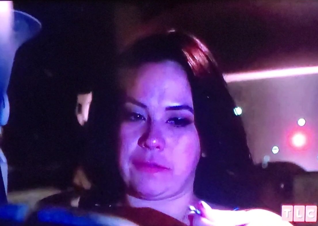 Did you guys notice Liz is actually holding a ring while saying she threw her ring in a bush?? 🧐 #90DayFianceHappilyEverAfter #90DayFianceHEA