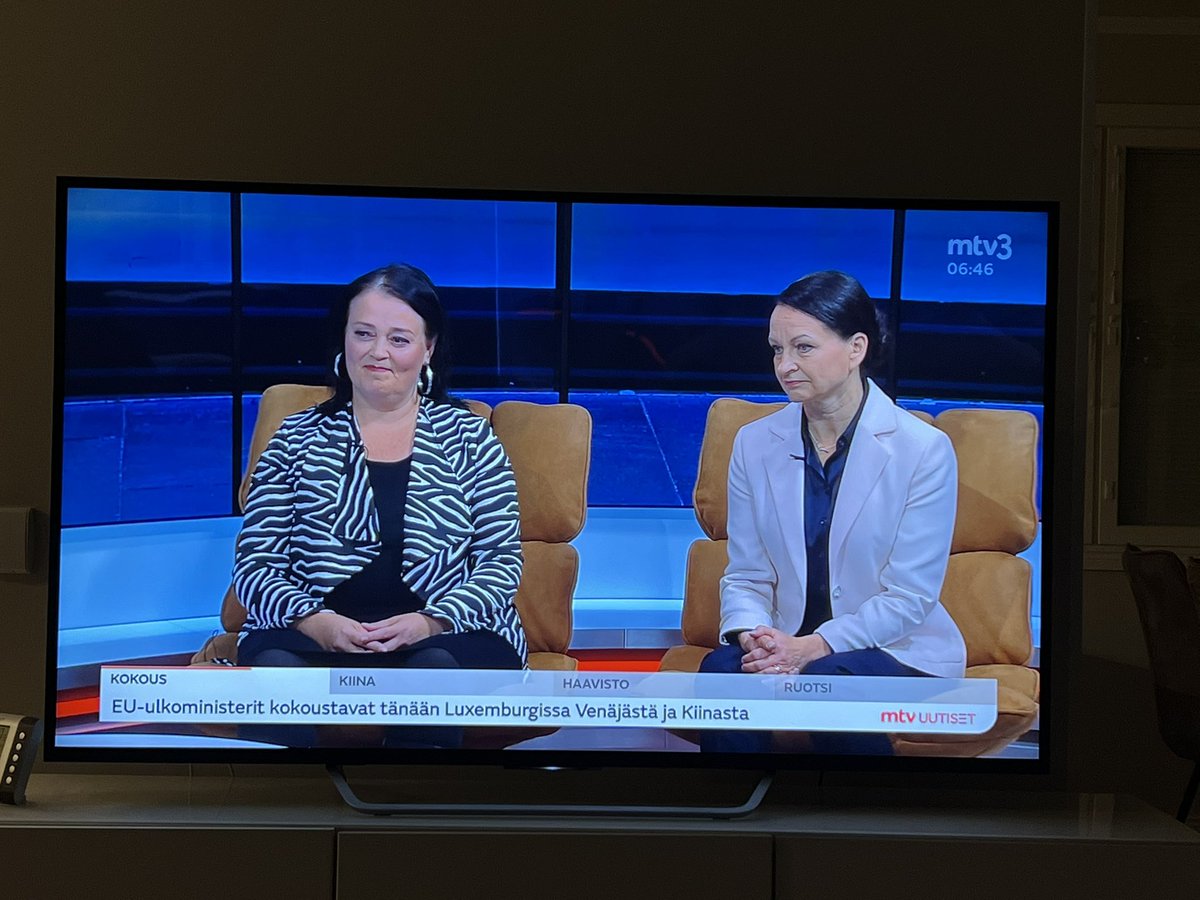 Aamutv:ssä <a href="/OjankoskiT/">Teija Ojankoski</a> ja <a href="/STiivola/">Sanna Tiivola</a> nostavat esille #SOTE-aluiden yhteistyön #asunnottomuuden torjunnassa. Tarvitaan lisää kohtuuhintaisia asuntoja ja helposti saavutettavia SOTE-palveluita. <a href="/ysaatio/">Y-Säätiö</a>  @VVA_yhdistys
