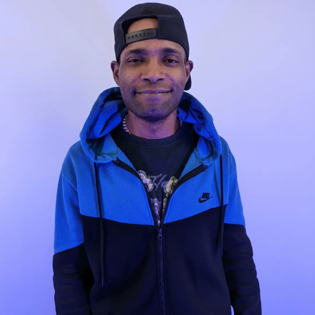 djkabutey's tweet photo. Earlier today at a photoshoot w https://t.co/pWyM7BDBBJ.Lie for promoting our new single 'Hope (Festival Mix)[Vocal Edit]' out November 9 on @yeiskomp! 💛

#housemusic https://t.co/a3nuDn2U50