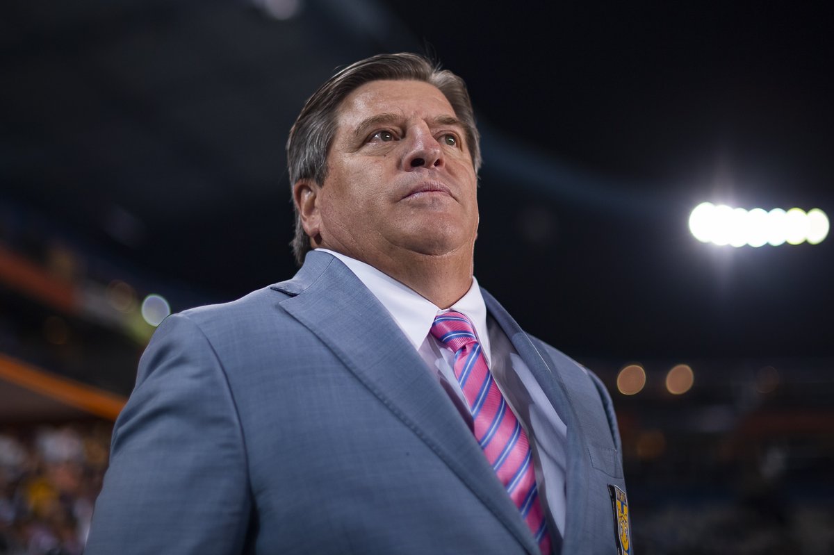 RafaDato2's tweet photo. Lo que debe hacer de inmediato la directiva de Tigres es despedir a Miguel Herrera.

3 Liguillas arruinadas por sus pésimas decisiones, el puesto le quedó muy grande.

Herrera ya no es un técnico es un personaje de televisión, su lugar es en Futbol Picante o un show así. https://t.co/AAuqbCO1UM