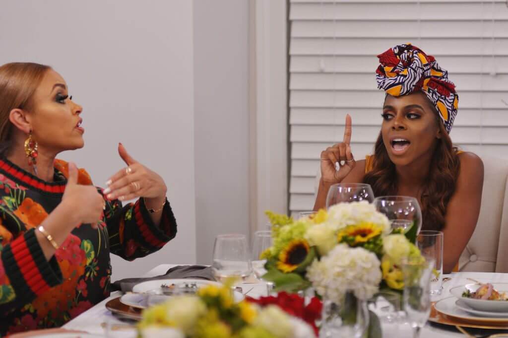 _sprinklecookie's tweet photo. Candiace better eat Giselle’s ass UP. Wtf is this??? #RHOP https://t.co/YJEFxAP8kE
