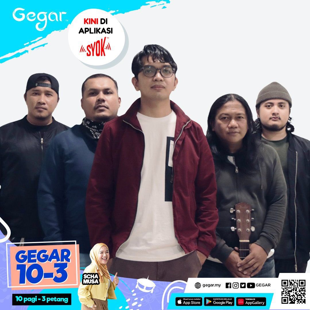 meteorixband's tweet photo. #repost
Sebentar lagi di #GEGARSepuluhTiga kami bawakan @meteorixband nak kongsikan bersama @scha_musa lagu terbaru mereka Bintang Rindu. Jom kita bersama mereka jam2 Petang ni ok! #Pilihan1PantaiTimur
#bintangrindu #newrelease #fyp #luncaiemas #meteorix #music #luncaiemass https://t.co/bx8mYGYHDc