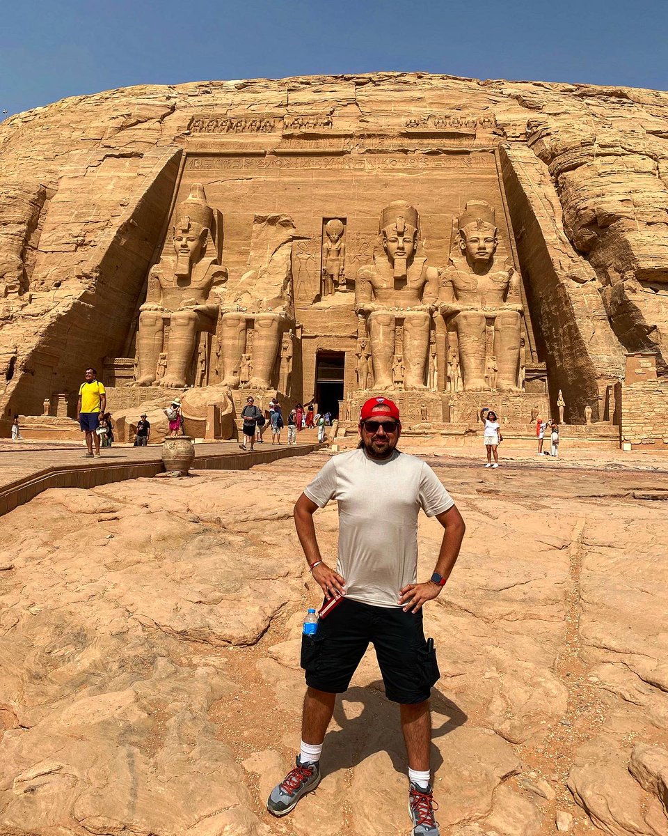 Balaurul_Rosu's tweet photo. Abu Simbel, un lugar emblemático de Egipto 🇪🇬 impresionante de inicio a fin, no se si Ramsés II se imaginó que se sostuviera por tantos milenios… https://t.co/iLyXFBGaUF