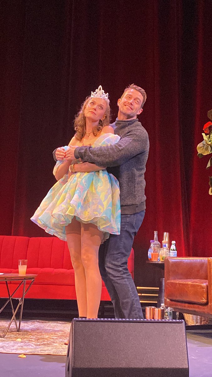 athena_mariaxo's tweet photo. best fucking night of my life @DramaQueensOTH #DramaQueensLIVE #dramaqueensOTH NYC 🤍💙🤍💙 https://t.co/dKThIKLwnk