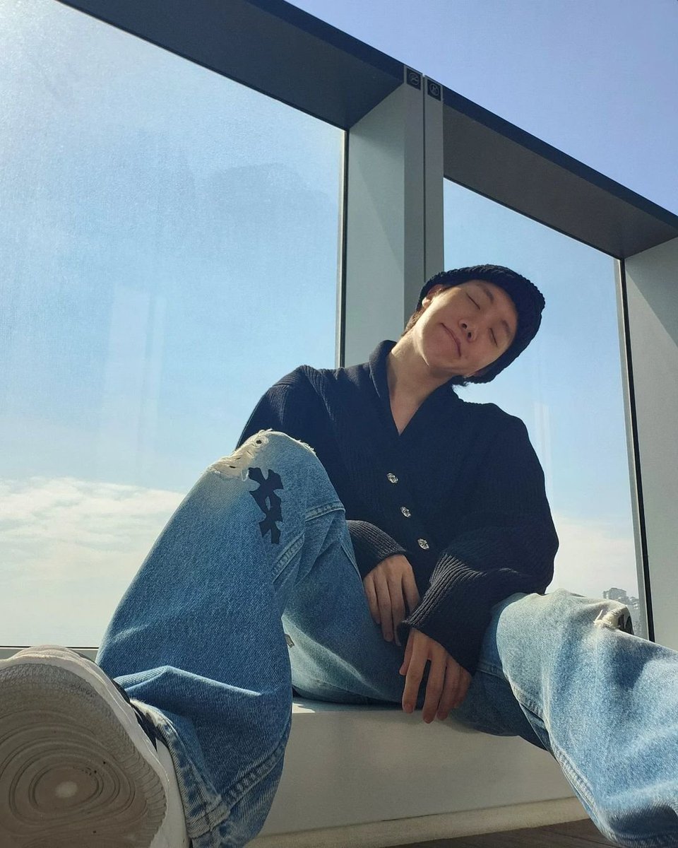 imbtswings's tweet photo. 📸 | Fotos de j-hope para su Instagram.
#방탄소년단 | #BTS | #BTSARMY | @BTS_twt. https://t.co/497F0Cdjc2