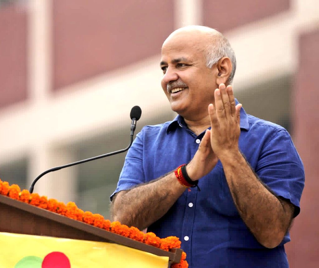 sachinsharmaAAP's tweet photo. दम है कितना दमन में तेरे देख लिया है देखेंगे।
माँ का आशीर्वाद लेकर तानाशाहों से लड़ने निकल पड़े @msisodia 
लड़ेंगे-जीतेंगे।
@AamAadmiParty https://t.co/xLuL7jMY5g