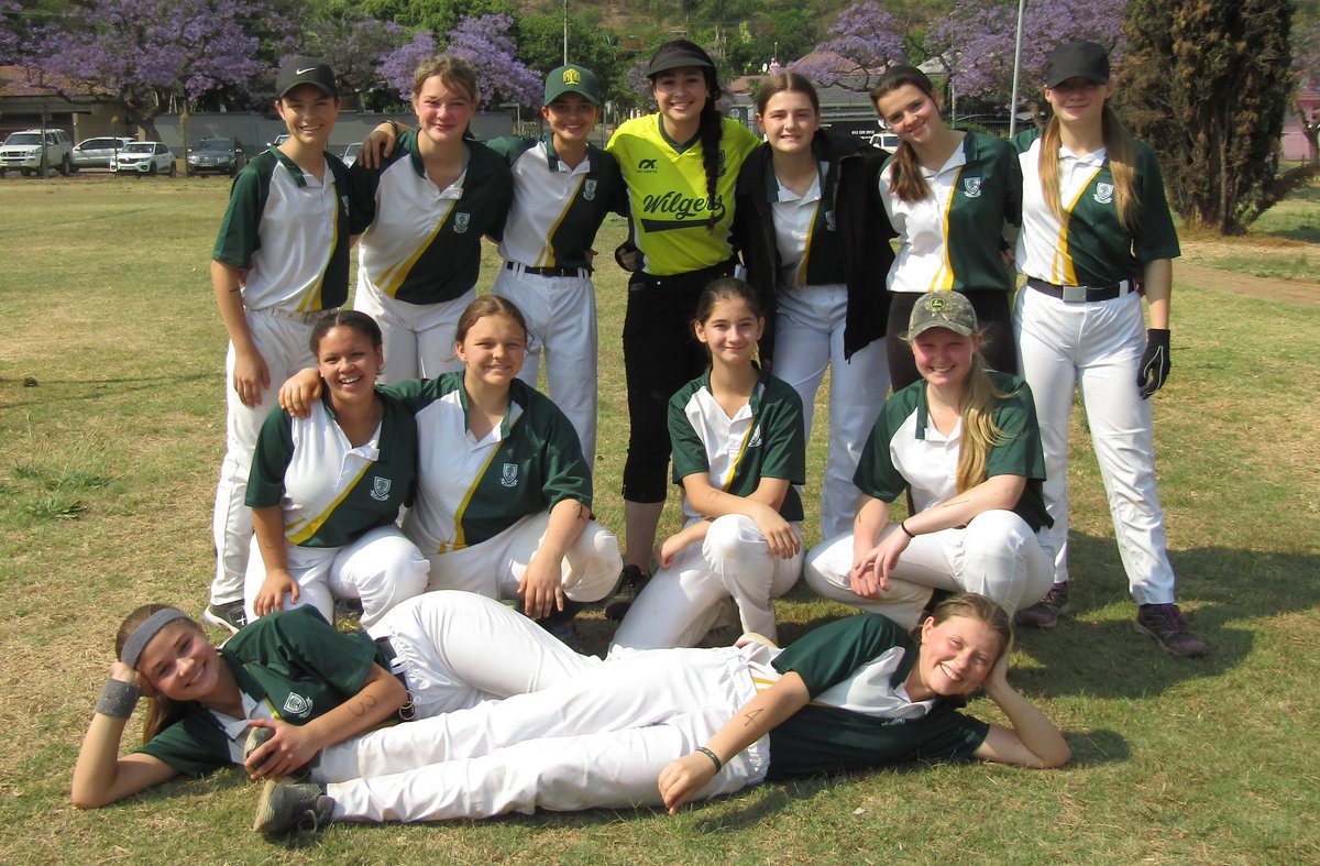 tanyas_hatfield's tweet image. 0-14 span van @hsdiewilgers kry silwer by die finaal in die B-liga van Noord Gauteng. Ons meisies het ons baie trots gemaak!!
#softballrules
#softballgirls
#softballfamily