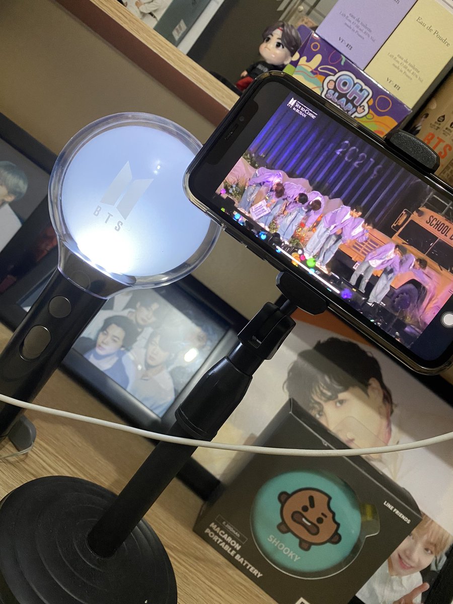 aikodeleon's tweet photo. You always here with us together
And every second was forever,oh~🎶 Thankyou for being part of my life, it was unexpected but definitely the perfect time 💜 I will forever treasure the moments and will wait for the right time to see you all in person #BTS_YetToCome_Weverse_LIVE https://t.co/G8Rpkrz1n0