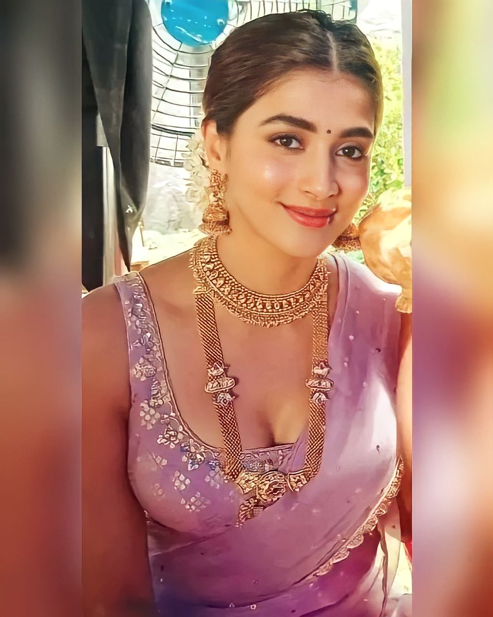 MokkaMemes_'s tweet photo. Pooja hegde https://t.co/H7pM8834cP