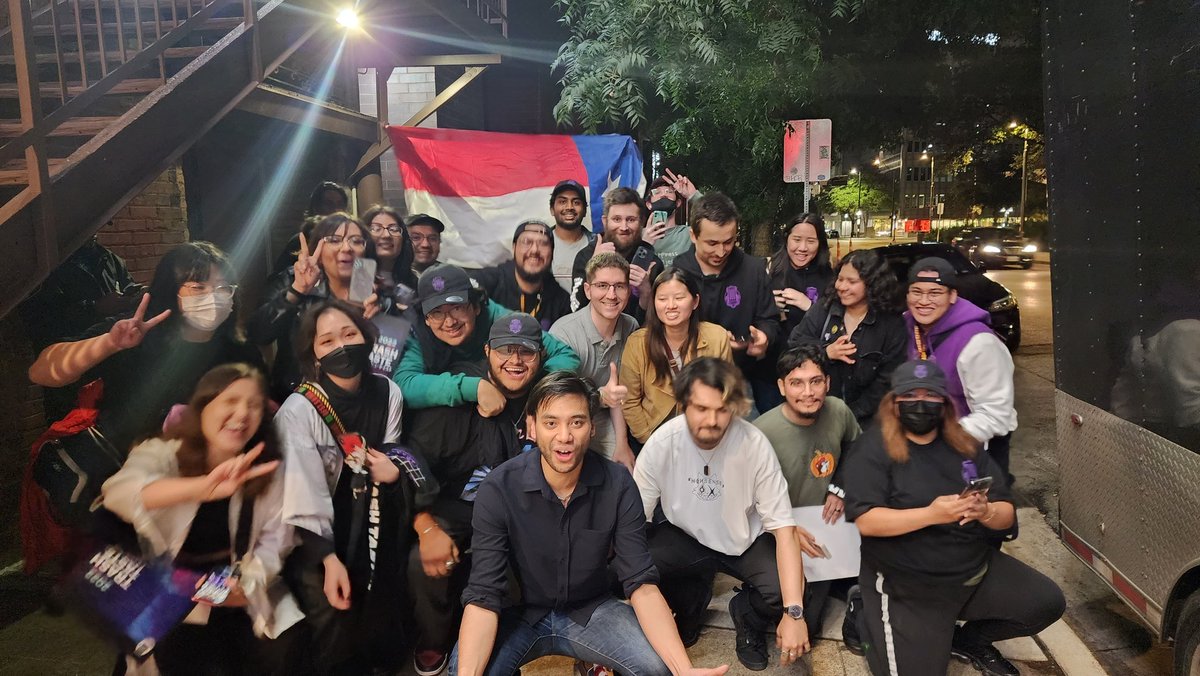 william__munoz's tweet photo. It was a great show. It was a amazing to meet THE GUYS. Here are the pictures from the back door meet up. Brisket and ntr are best combo.  #TrashTasteTour @CDawgVA @GiggukAZ @TheAn1meMan https://t.co/ZL4URbt49V