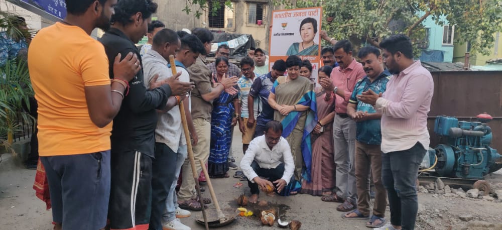 LavekarBharati's tweet photo. वेसावे कोळीवाड्यातील रामकृष्ण खर्डे मार्गावरील 250 mm जलवाहिनी टाकण्याच्या कामाचा माझ्या हस्ते शुभारंभ झाला. यावेळी आमचे मच्छीमार बंधू भगिनी तसेच मा. नगरसेविका रंजनाताई पाटील, मंडल अध्यक्ष पंकज भावे  उपस्थित होते https://t.co/QaVnC8Nh28