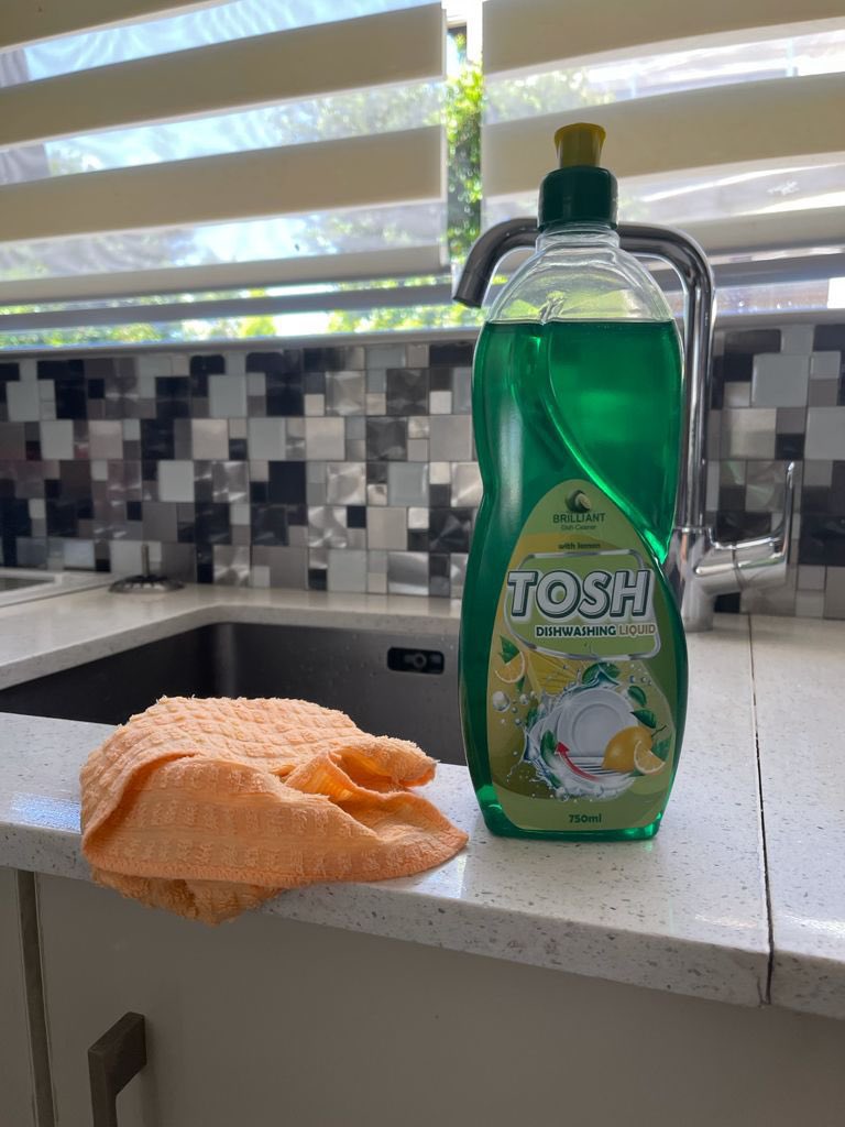 ToshDetergents's tweet photo. Good Morning South Africa 🇿🇦 I Manufacture and sell household cleaning product 🙏🏼 Your supplies is highly appreciated ♥️ https://t.co/yKGx5odnB7