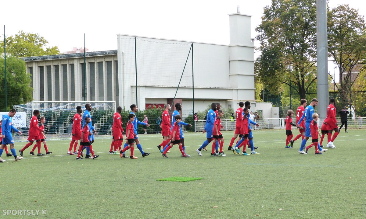 ACParis15's tweet photo. Retour en images sur la soirée d'hier, c'était la folie 🤩
Victoire 2-1 vs @uscl_football ( N2)
Direction le 7ème tour de coupe de France 🔴⚪️

Par notre partenaire :  https://t.co/5bVvuMIYZt https://t.co/hI48Dz1Qo3