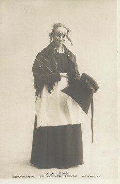 monomaniablogs's tweet photo. Great pics of unveiling of plaque to Nelly Roberts, orchid artist @RoadSw9. She may have rubbed shoulders with music hall stars who lived in the area. #brixton #MusicHall #DaisyDormer #VestaVictoria #DanLeno #Cinquevalli https://t.co/klYak6l0NR