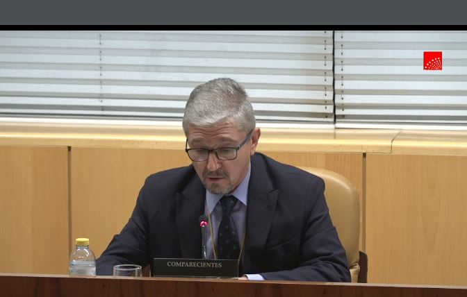 🗣 "Consideramos actualizar la Ley de #ServiciosSociales a la realidad social."

Nuestro presidente <a href="/mcasadoaume/">Mariano Casado</a> comparece ahora mismo en la Comisión de Familia y Política Social de la <a href="/asambleamadrid/">Asamblea de Madrid</a> de Comunidad de #Madrid. 

⏺Síguela en directo: bit.ly/3T9uTBp