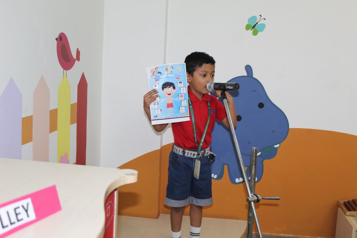 shriramindore's tweet image. The little ones of SRCS, Indore participated in ‘Show and Tell’ Competition. The students of class Kg-1 and kg-2 brought their favourite objects and excitedly communicated their thoughts, feelings and emotions. #ShowAndTellActivity #srcsindore #tinytots #experientiallearning