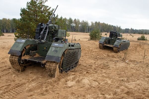 JanesINTEL's tweet image. Royal Netherlands Army commences armed robot trials in first among Western militaries hubs.la/Q01pV0bX0 #DutchMoD #landdefence #military