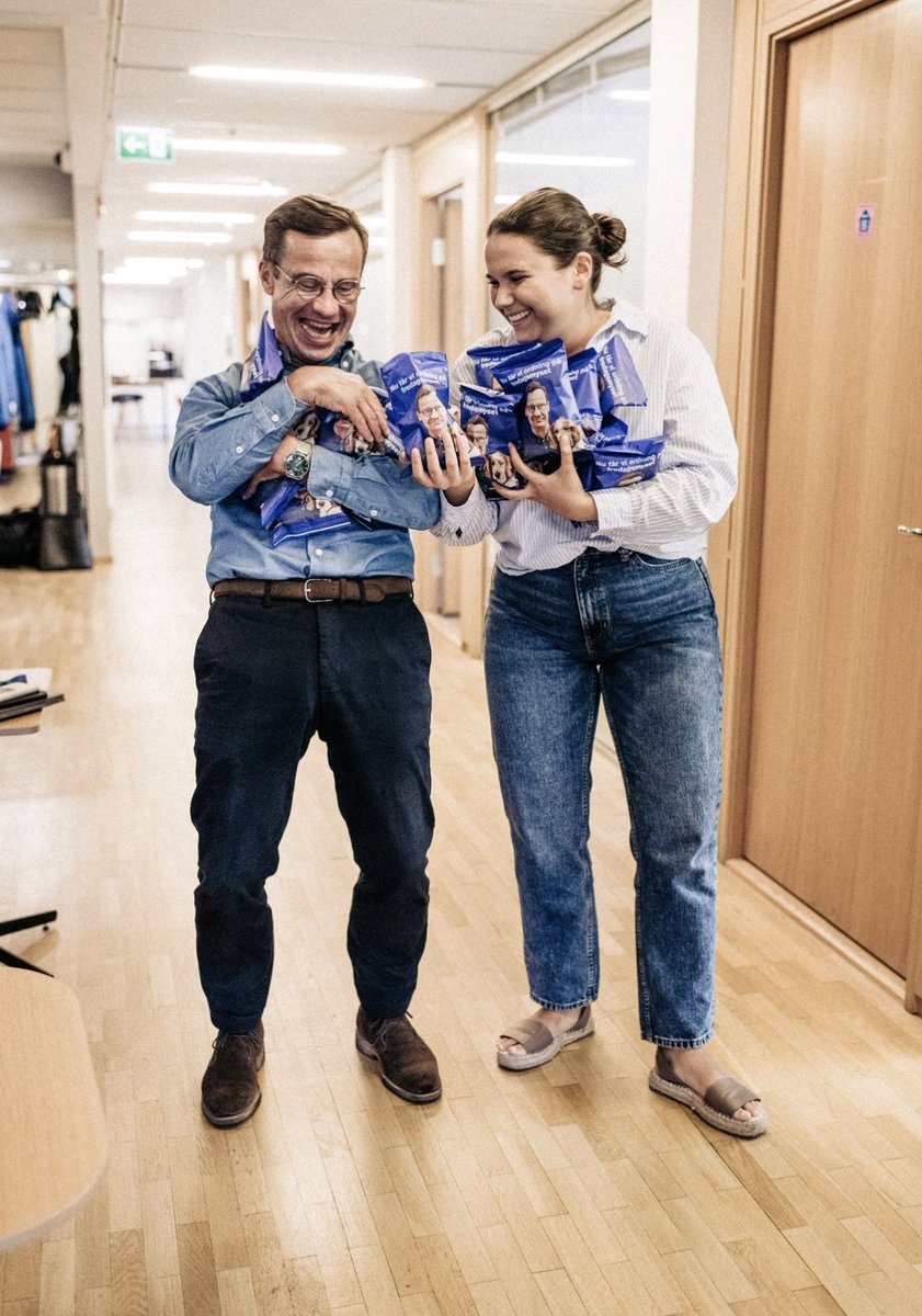 Som vi har väntat! Sveriges statsminister, Ulf Kristersson 💙