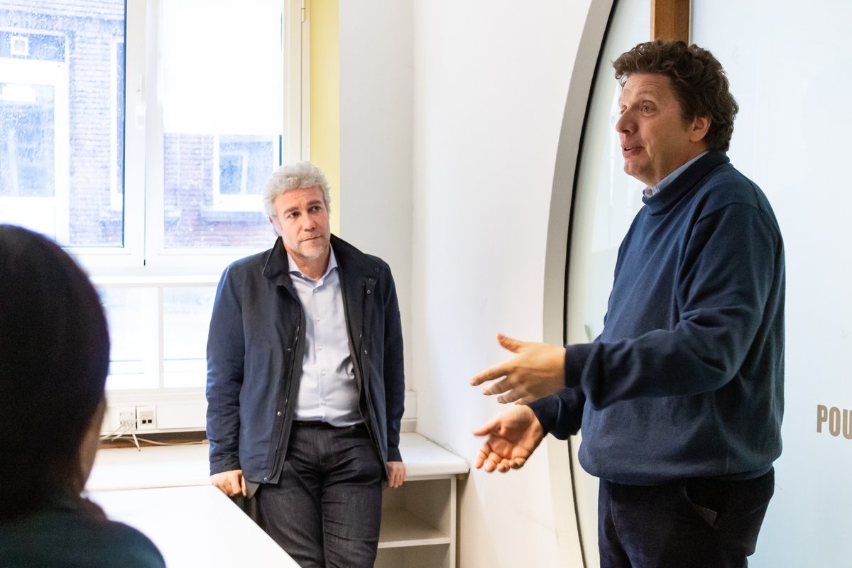 HaemersTech's tweet photo. 📢 SITE VISIT : UCCLE

Last Thirsday we welcomed Minister #AlainMaron at our site in Uccle. 

💡 An opportunity for us to demonstrate that the problem of soil pollution can be solved efficiently thanks to In Situ #ThermalDesorption, and to draw attention to the Promaz fund. https://t.co/o2UaUlx7IB