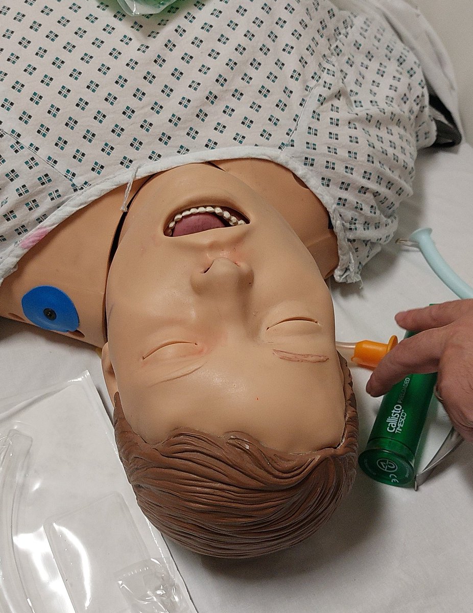 Carlbyrnemed's tweet photo. Post nights sim practice with the team before IAEM Simwars! #simwars #iaemsimwars #iaem https://t.co/wRVfj0IYeY