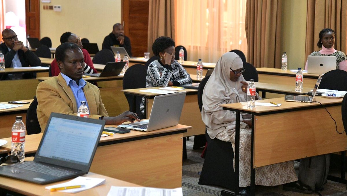 Living_Goods's tweet photo. #HappeningNow Following lessons from the Universal Health Coverage (UHC)  pilot counties of Kisumu, Isiolo, Nyeri and Machakos in Kenya, @Living_Goods has joined partners and counties to share lessons about the impact of #UHC on reproductive and maternal health outcomes. https://t.co/79qtIE2fz4