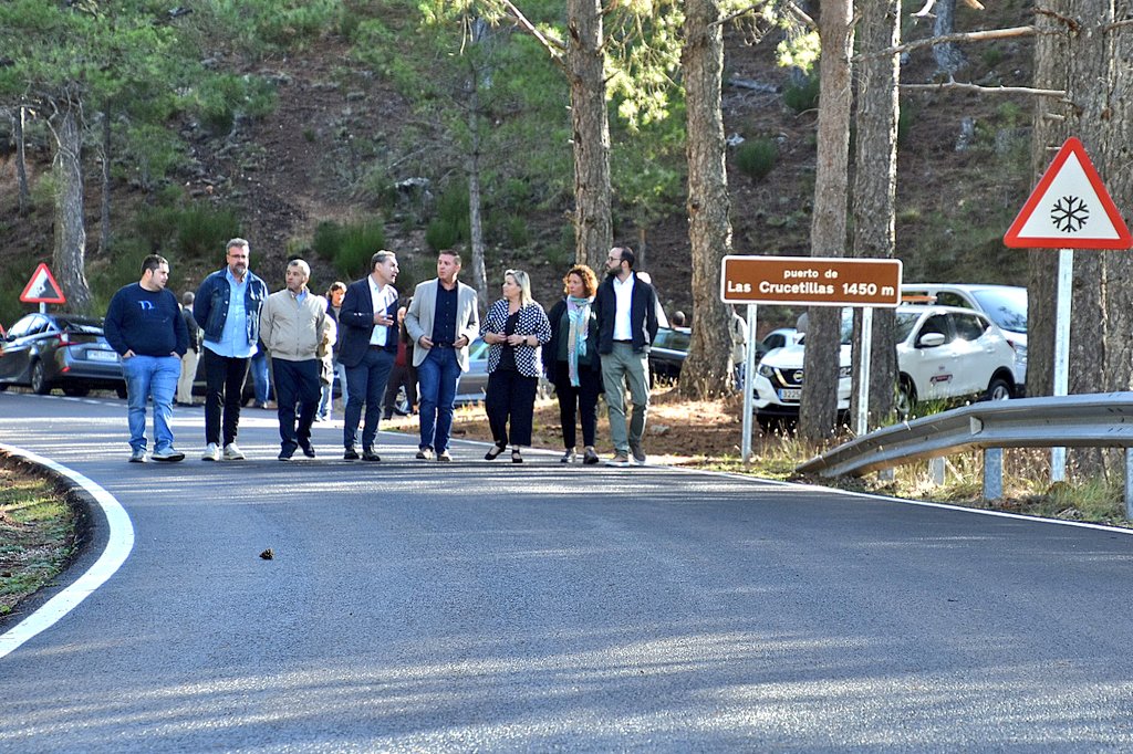 dipualba's tweet photo. 🆕️Con una #inversión cofinanciada de 1.400.000 €, #Dipualba y #GobiernoDeEspaña respondemos a una demanda histórica con el #arreglo🏗🧱 de la #AB516 🛣, que une↔️ las #Sierras del #Segura y #Alcaraz🌄😍 pasando por el puerto de #LasCrucetillas 🏔🥰
🌐👉🏼https://t.co/uBqQ68xBkD https://t.co/RxhzoMKU2Q