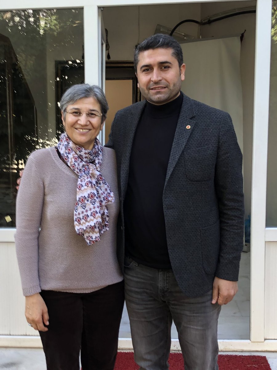 Sadece konuştuğu için verilen bu hükümler halk nezdinde hiç bir karşılığı yoktur…
Leyla GÜVEN onurumuzdur. 
#LeylaGüven