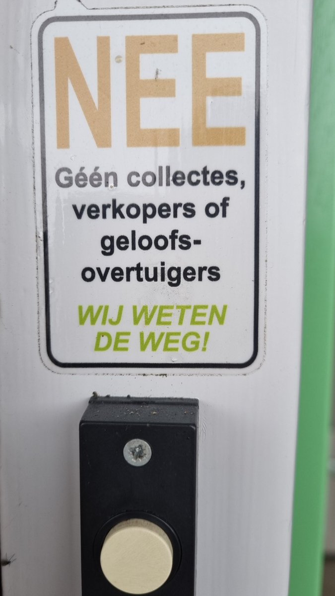 Ondanks deze duidelijke sticker toch een colporteur van <a href="/VodafoneZiggo/">VodafoneZiggo</a> aan de deur. Reden op zich om NEE te zeggen tegen dat zogenaamde aantrekkelijke aanbod...

#fail #Vodafone #ziggo