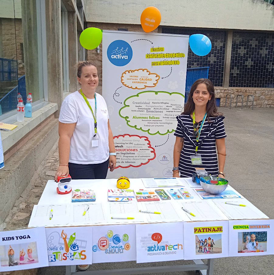 ActivaRedes's tweet photo. Nuestros/as coordinadores/as siempre dispuestos/as a explicar las actividades que ofertamos en cada centro.
#Extraescolares #Idiomas #Apoyo #Innovación #NosGustaEducar
@lasallemont 
@AmpaLardero 
@NotreDameFESD https://t.co/swQahTW5XN