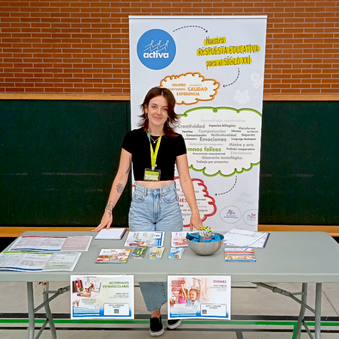 ActivaRedes's tweet photo. Nuestros/as coordinadores/as siempre dispuestos/as a explicar las actividades que ofertamos en cada centro.
#Extraescolares #Idiomas #Apoyo #Innovación #NosGustaEducar
@lasallemont 
@AmpaLardero 
@NotreDameFESD https://t.co/swQahTW5XN