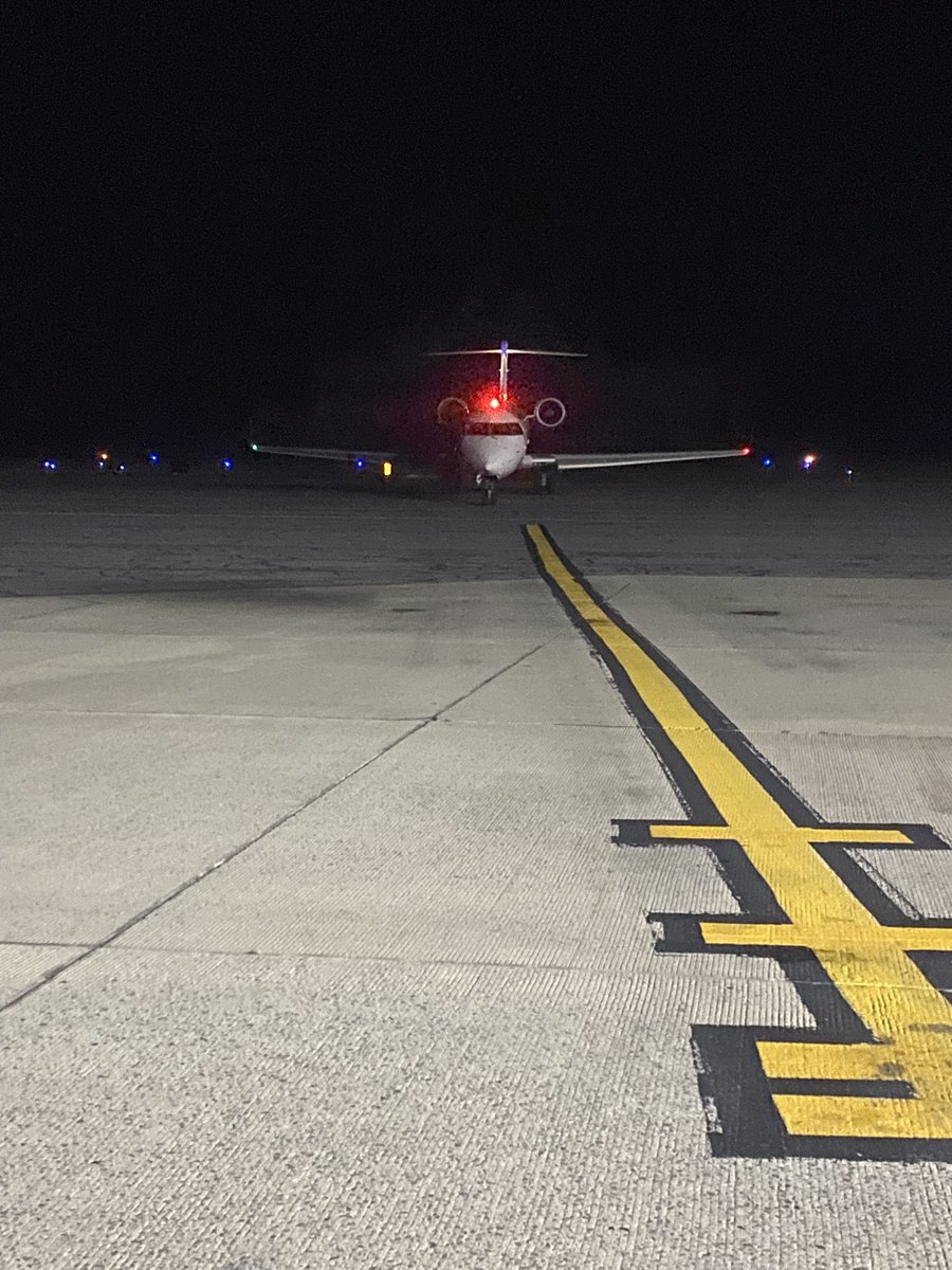 stephenesAVP's tweet photo. Going, going, gone……Gone with my photography skills 🙄 #ugeavp #StartTheAirlineRight #STAR #flyavp Another perfect morning, thanks @GoJet_Airlines for getting us closer to a perfect month! ✊ 🪵 https://t.co/N3z11act20