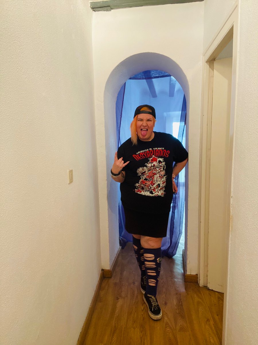 ElectricBlueEy1's tweet photo. Happy Monday!!!! 👅

https://t.co/hJ3LkzLo5t 

#alternativegirl #onlyfansbabe #MondayFunday https://t.co/xkeNt85dyj