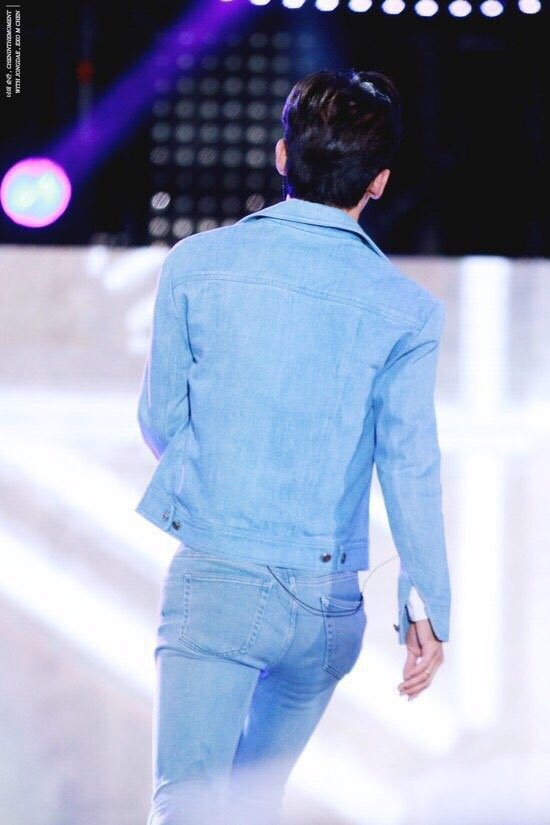 jongdaeonlyfans's tweet photo. I HAVE BEEN SUMMONED https://t.co/7VdkVjuseY